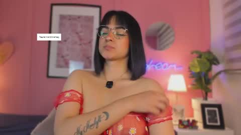 Snapshot of soysaraa_ chatting on 07-07-26, 04:48 Aleja online show from 07-07-26, 04:48