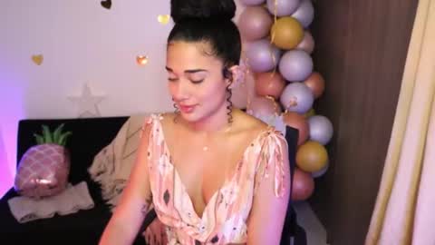 Snapshot of soytropicalfruit chatting on 12-13-24, 11:17 You want to talk to me more personal follow me in My Channel VIP 50 the discount online show from 12-13-24, 11:17
