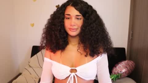 Snapshot of soytropicalfruit chatting on 12-17-24, 08:43 You want to talk to me more personal follow me in My Channel VIP 50 the discount online show from 12-17-24, 08:43