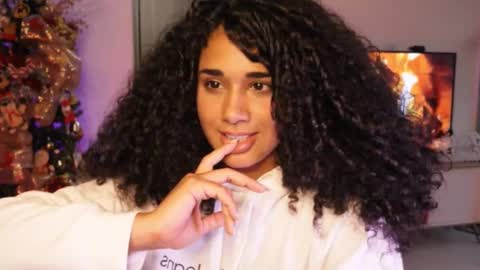 Snapshot of soytropicalfruit chatting on 01-04-25, 11:06 You want to talk to me more personal follow me in My Channel VIP 50 the discount online show from 01-04-25, 11:06