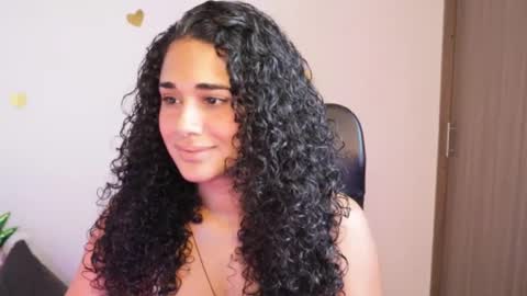 Snapshot of soytropicalfruit chatting on 01-25-25, 10:07 You want to talk to me more personal follow me in My Channel VIP 50 the discount online show from 01-25-25, 10:07
