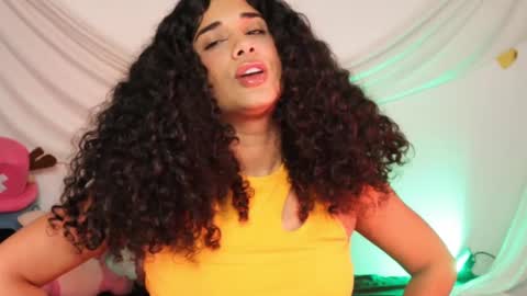 Snapshot of soytropicalfruit chatting on 03-02-25, 11:31 You want to talk to me more personal follow me in My Channel VIP 50 the discount online show from 03-02-25, 11:31
