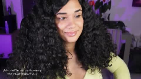Snapshot of soytropicalfruit chatting on 10-08-25, 12:08 You want to talk to me more personal follow me in My Channel VIP 50 the discount online show from 10-08-25, 12:08