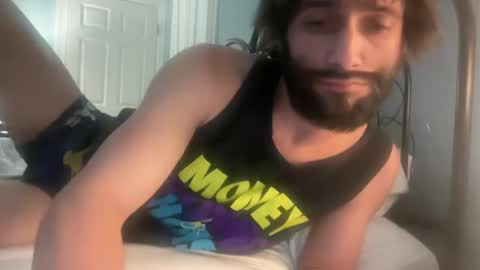 Snapshot of spacecase843 chatting on 01-22-25, 02:37 TrndSettrz online show from 01-22-25, 02:37