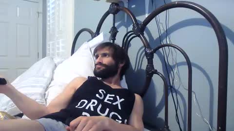 Snapshot of spacecase843 chatting on 02-02-25, 10:17 TrndSettrz online show from 02-02-25, 10:17