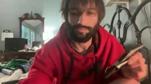 Snapshot of spacecase843 chatting on 02-04-25, 04:05 TrndSettrz online show from 02-04-25, 04:05