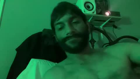 Snapshot of spacecase843 chatting on 02-16-25, 07:48 TrndSettrz online show from 02-16-25, 07:48