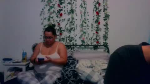 spanishcouple4255 online show from 10-23-25, 04:45