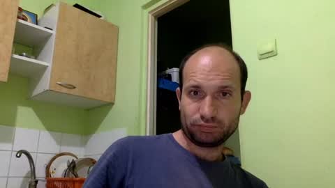 Snapshot of sparei7 chatting on 06-14-26, 10:23 Snaiky online show from 06-14-26, 10:23