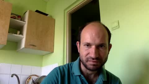 Snapshot of sparei7 chatting on 06-21-26, 11:24 Snaiky online show from 06-21-26, 11:24