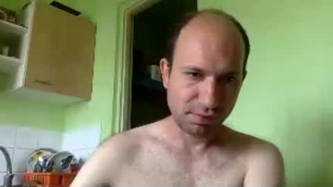 Snapshot of sparei7 chatting on 06-24-26, 11:31 Snaiky online show from 06-24-26, 11:31