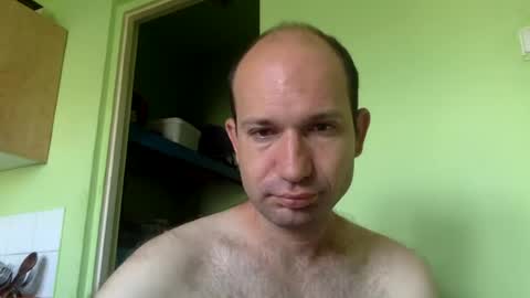 Snapshot of sparei7 chatting on 07-16-26, 08:53 Snaiky online show from 07-16-26, 08:53