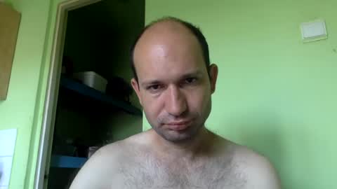 Snapshot of sparei7 chatting on 07-17-26, 10:44 Snaiky online show from 07-17-26, 10:44