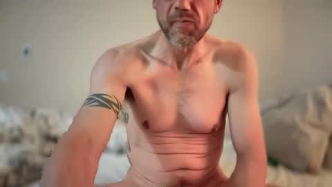 Snapshot of sparker1169 chatting on 12-19-24, 08:34 Dad online show from 12-19-24, 08:34