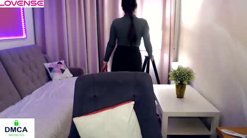 Snapshot of sparkling_starlet67 chatting on 02-21-26, 05:41 Ilona online show from 02-21-26, 05:41