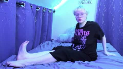 Snapshot of sparkling_water_hate_club chatting on 11-14-25, 07:45 Atticus Pendragon online show from 11-14-25, 07:45