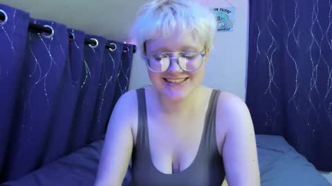 Snapshot of sparkling_water_hate_club chatting on 11-16-25, 07:41 Atticus Pendragon online show from 11-16-25, 07:41