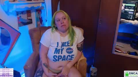 Snapshot of sparklybisexual chatting on 10-23-25, 05:07 sparklybisexual online show from 10-23-25, 05:07