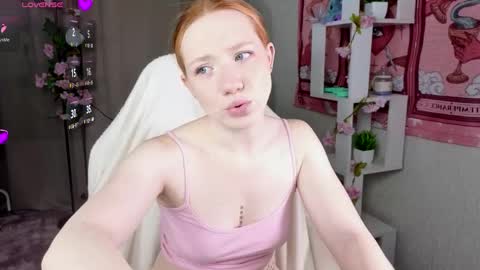 Snapshot of sparky_fox chatting on 05-17-26, 12:19 Nika online show from 05-17-26, 12:19