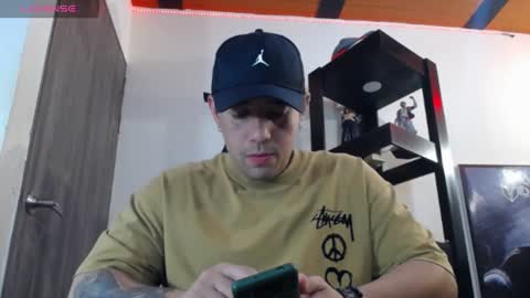 Snapshot of spartacus_cam chatting on 12-31-24, 05:33 online show from 12-31-24, 05:33