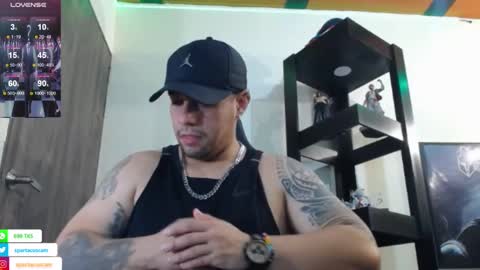 Snapshot of spartacus_cam chatting on 01-09-25, 05:44 online show from 01-09-25, 05:44