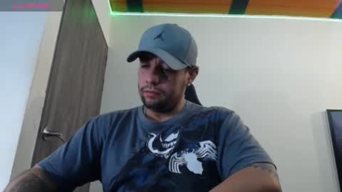 Snapshot of spartacus_cam chatting on 01-16-25, 05:42 online show from 01-16-25, 05:42