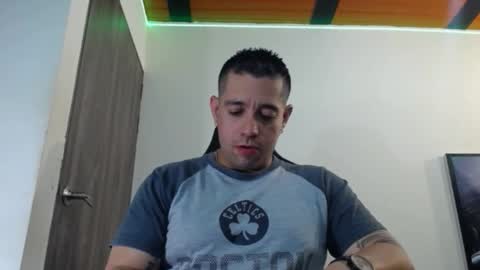 Snapshot of spartacus_cam chatting on 02-11-25, 05:58 online show from 02-11-25, 05:58