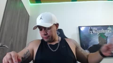 Snapshot of spartacus_cam chatting on 10-07-25, 05:48 online show from 10-07-25, 05:48