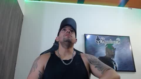 Snapshot of spartacus_cam chatting on 10-16-25, 05:52 online show from 10-16-25, 05:52