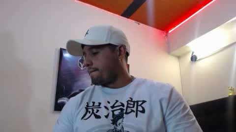 Snapshot of spartacus_cam chatting on 10-17-25, 06:38 online show from 10-17-25, 06:38