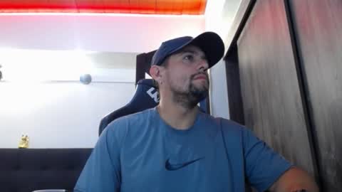     online show from 02-01-26, 04:55