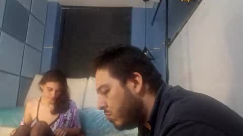 Snapshot of specialguests chatting on 02-12-25, 02:35 Invitadas Especiales online show from 02-12-25, 02:35