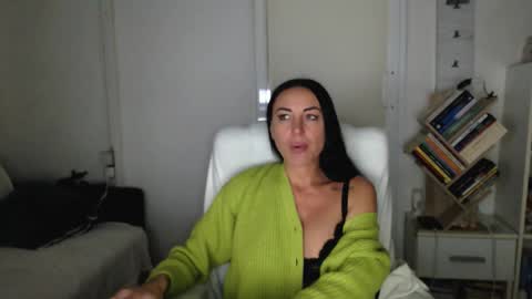 Carla online show from 10-03-25, 02:58