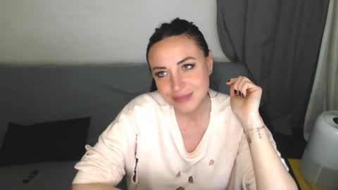 Carla online show from 04-15-26, 07:58