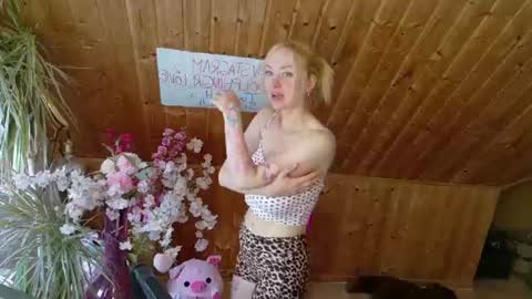 Snapshot of spicyeli chatting on 07-20-26, 10:39 Eli online show from 07-20-26, 10:39