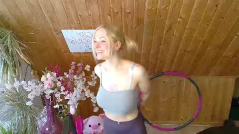 Snapshot of spicyeli chatting on 07-22-26, 10:40 Eli online show from 07-22-26, 10:40