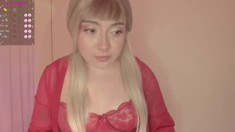 Snapshot of spicyvainilla chatting on 02-24-26, 01:03 Valeria online show from 02-24-26, 01:03