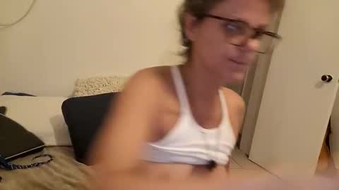 Snapshot of spinwithus chatting on 06-10-26, 02:12 Rose online show from 06-10-26, 02:12