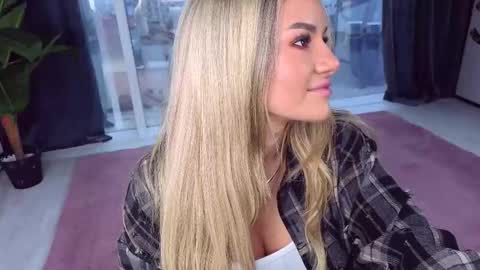 Anna online show from 11-18-25, 11:58