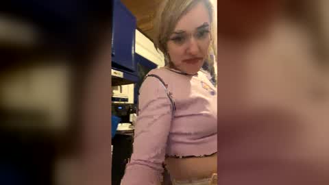 Snapshot of sporegeous chatting on 03-24-26, 02:27 sporegeous online show from 03-24-26, 02:27
