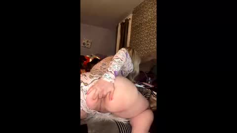 Snapshot of sporegeous chatting on 03-25-26, 03:45 sporegeous online show from 03-25-26, 03:45
