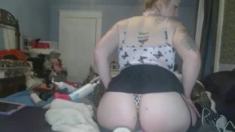 Snapshot of sporegeous chatting on 04-25-26, 08:28 sporegeous online show from 04-25-26, 08:28