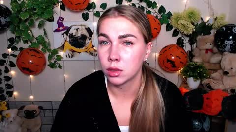 Karina online show from 10-27-25, 08:51