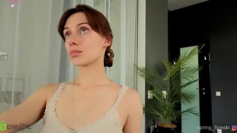 Snapshot of spring_forestxx chatting on 06-27-26, 01:39 Lily my new acc3 online show from 06-27-26, 01:39