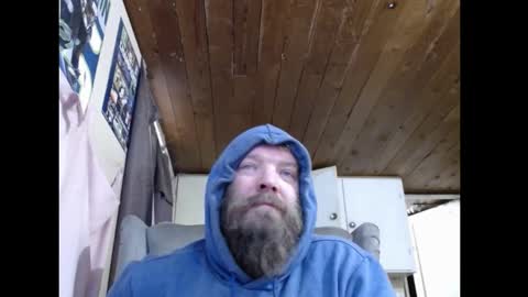 Snapshot of squegly chatting on 02-12-25, 04:11 Bryan online show from 02-12-25, 04:11