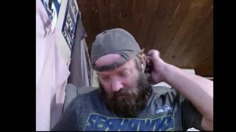 Snapshot of squegly chatting on 10-07-25, 09:50 Bryan online show from 10-07-25, 09:50