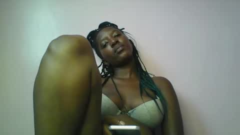 Snapshot of squirt_goddess_ chatting on 02-20-26, 08:16 Emmah online show from 02-20-26, 08:16