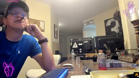 Snapshot of squirt_vip_room chatting on 04-24-26, 02:58 Roxy Day Mossimo Knight online show from 04-24-26, 02:58