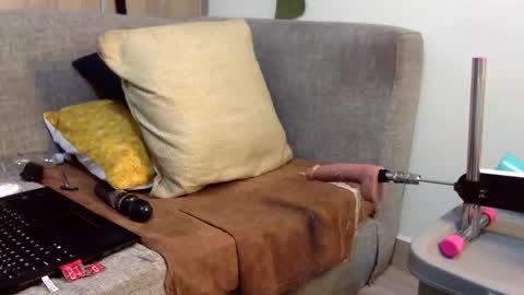 slutty online show from 05-31-26, 06:09