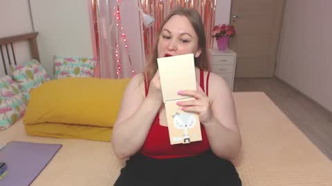  Lily  online show from 05-19-26, 10:27